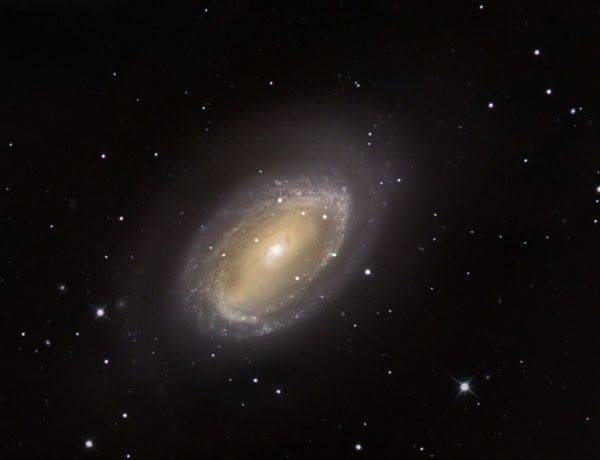 NGC 4725 im Sternbild Haar der Berenice