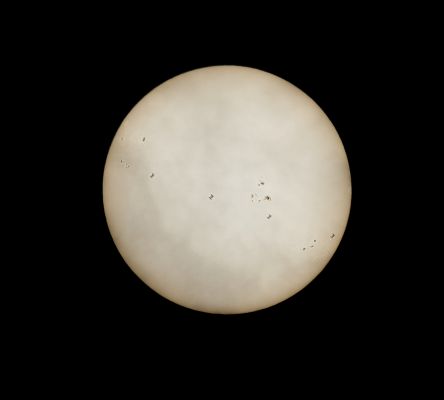 ISS vor der Sonne