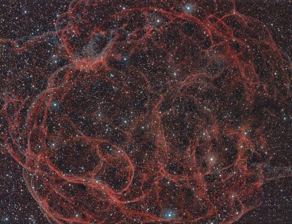 Spaghettinebel (Sh2-240)