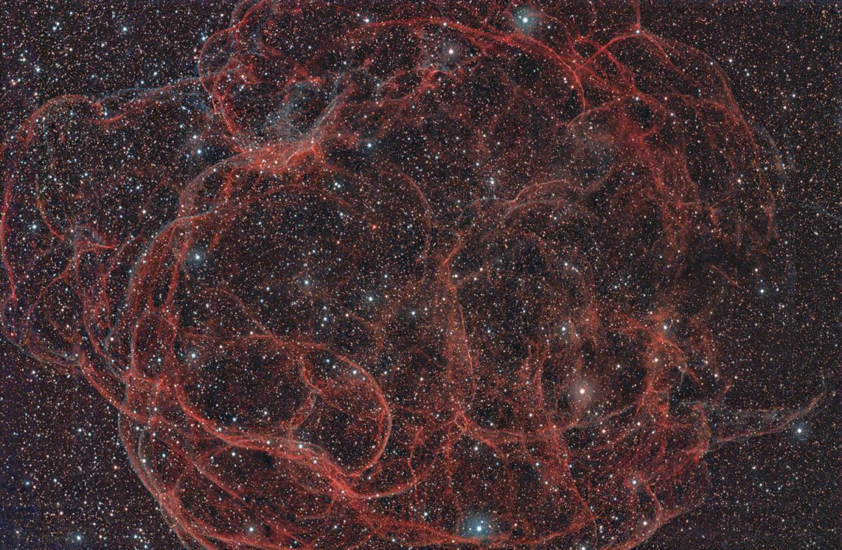 Bild 1: Spaghettinebel (Sh2-240)