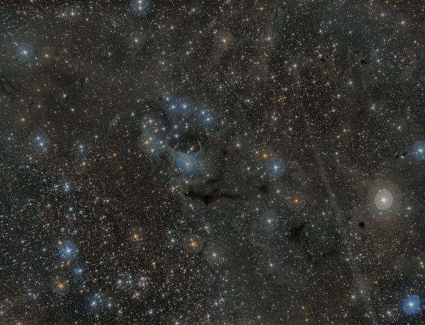 NGC 225 und Umgebung
